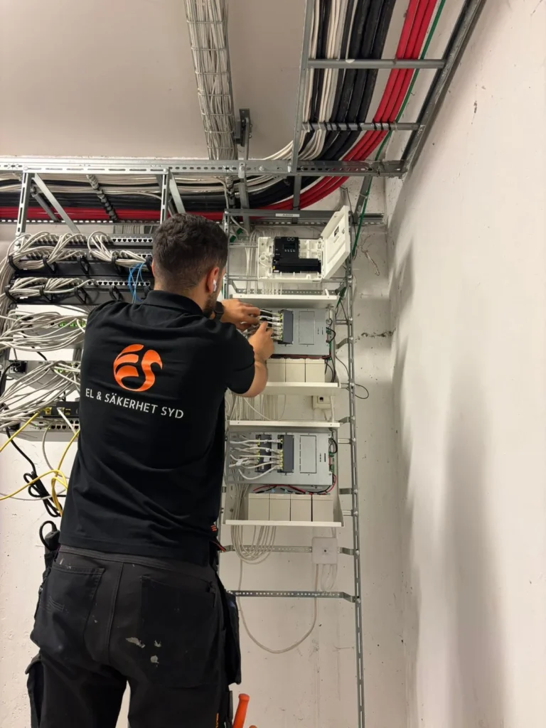 Elektriker Malmö drar elkablar